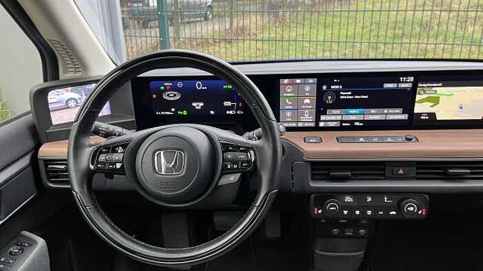 Honda e Advance 17' Style-Paket Allwetterreifen